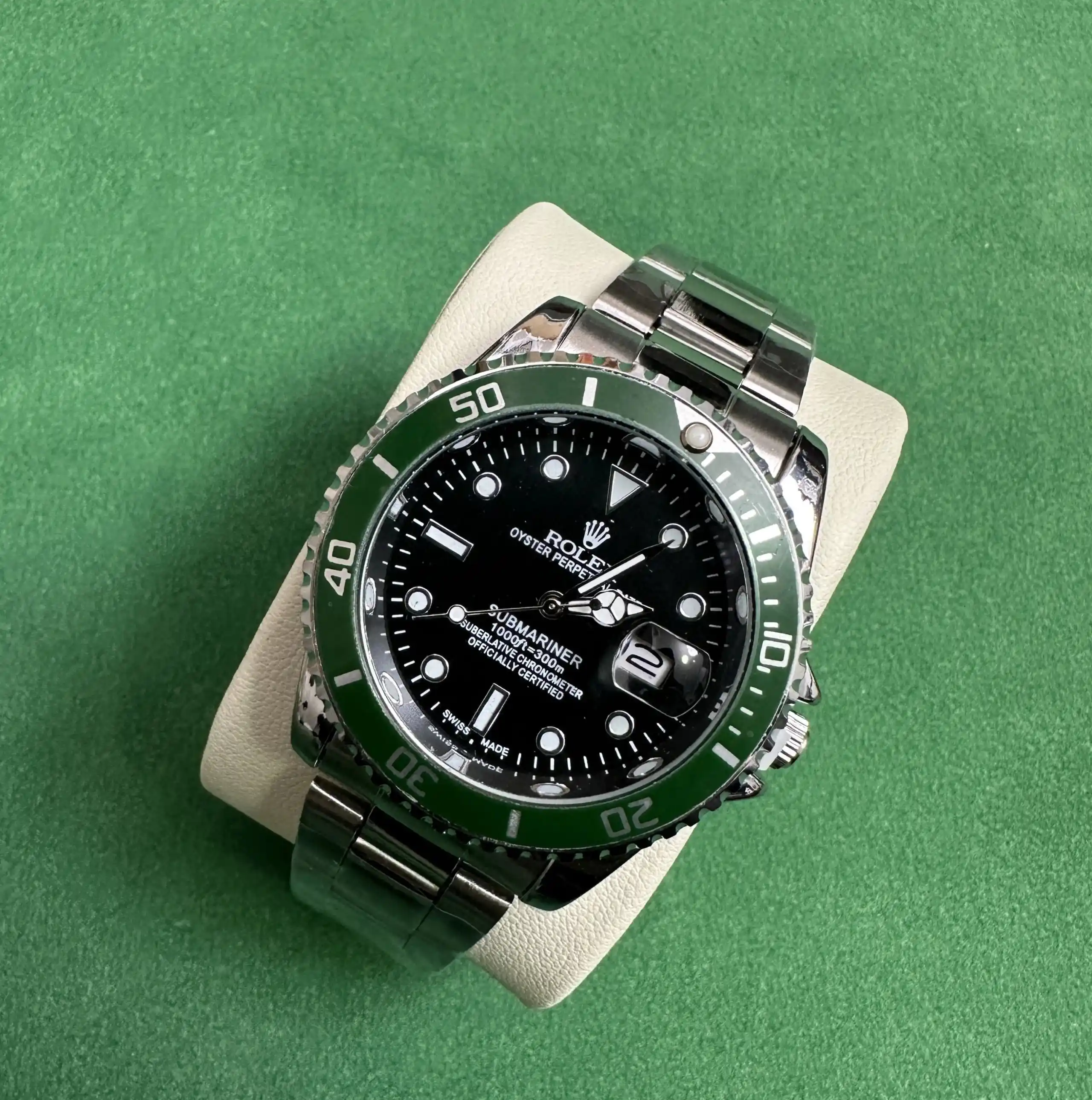 Rolex Submariner view 5