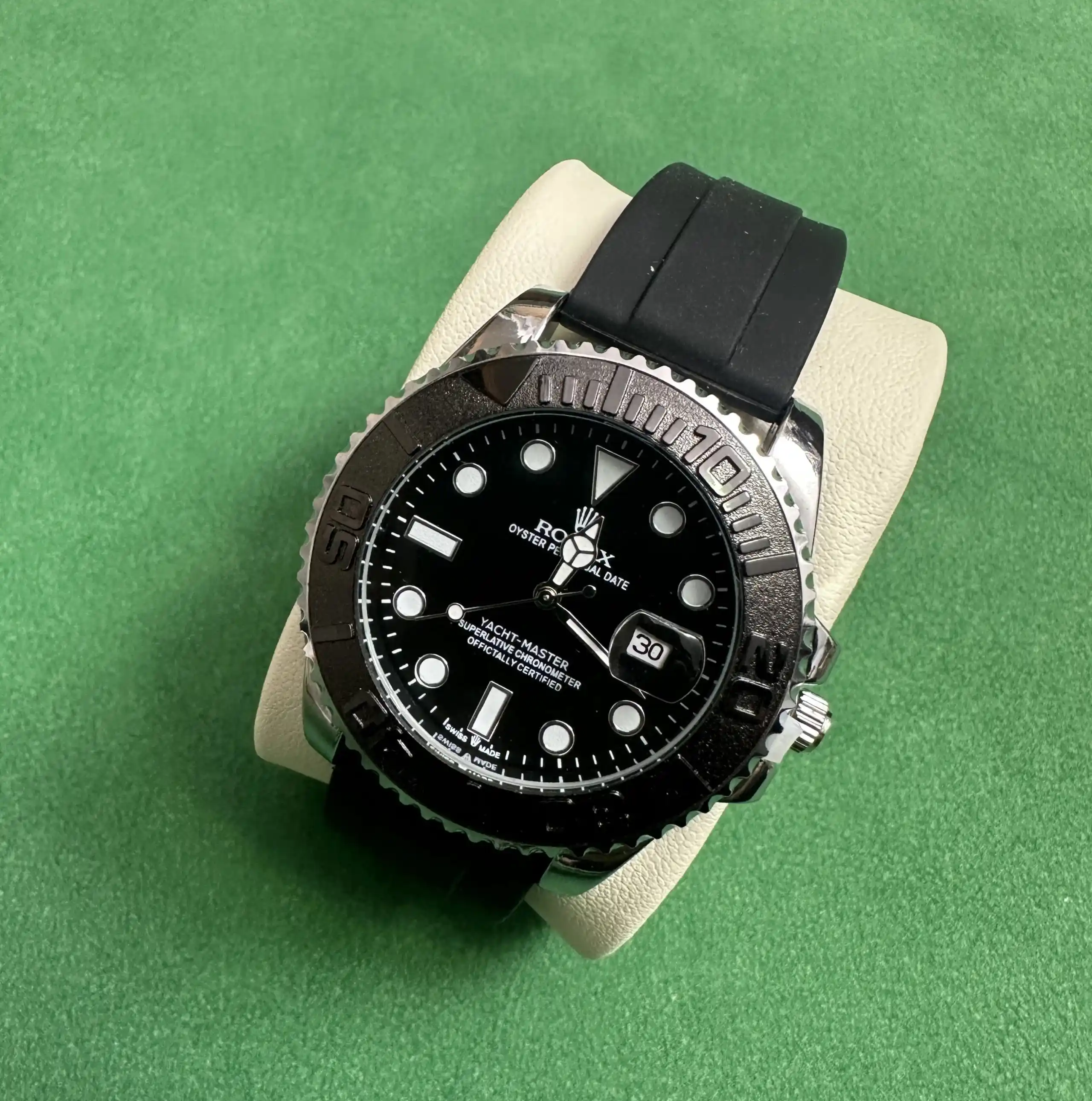 Rolex Submariner view 8