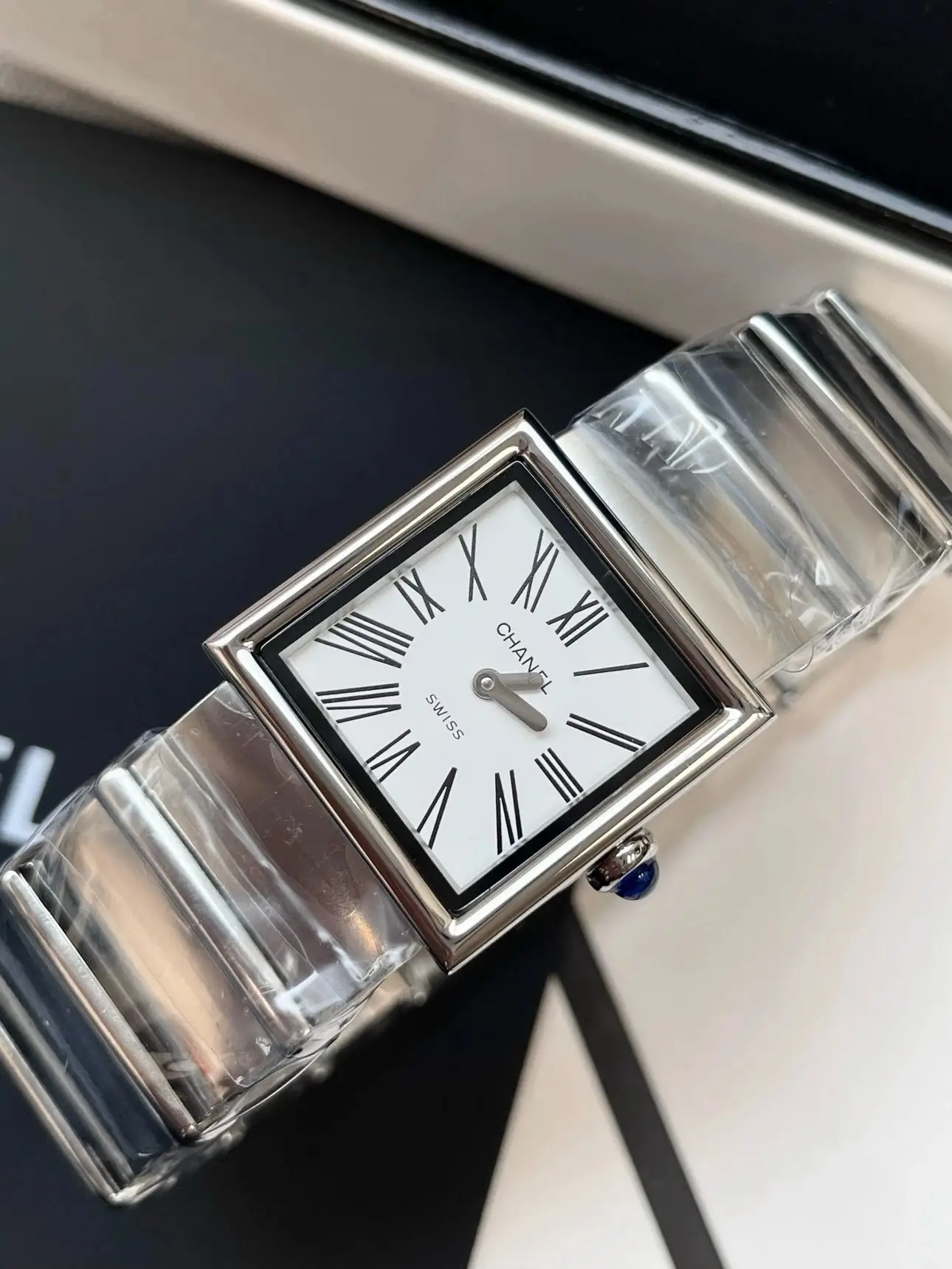 Chanel Watches view 7