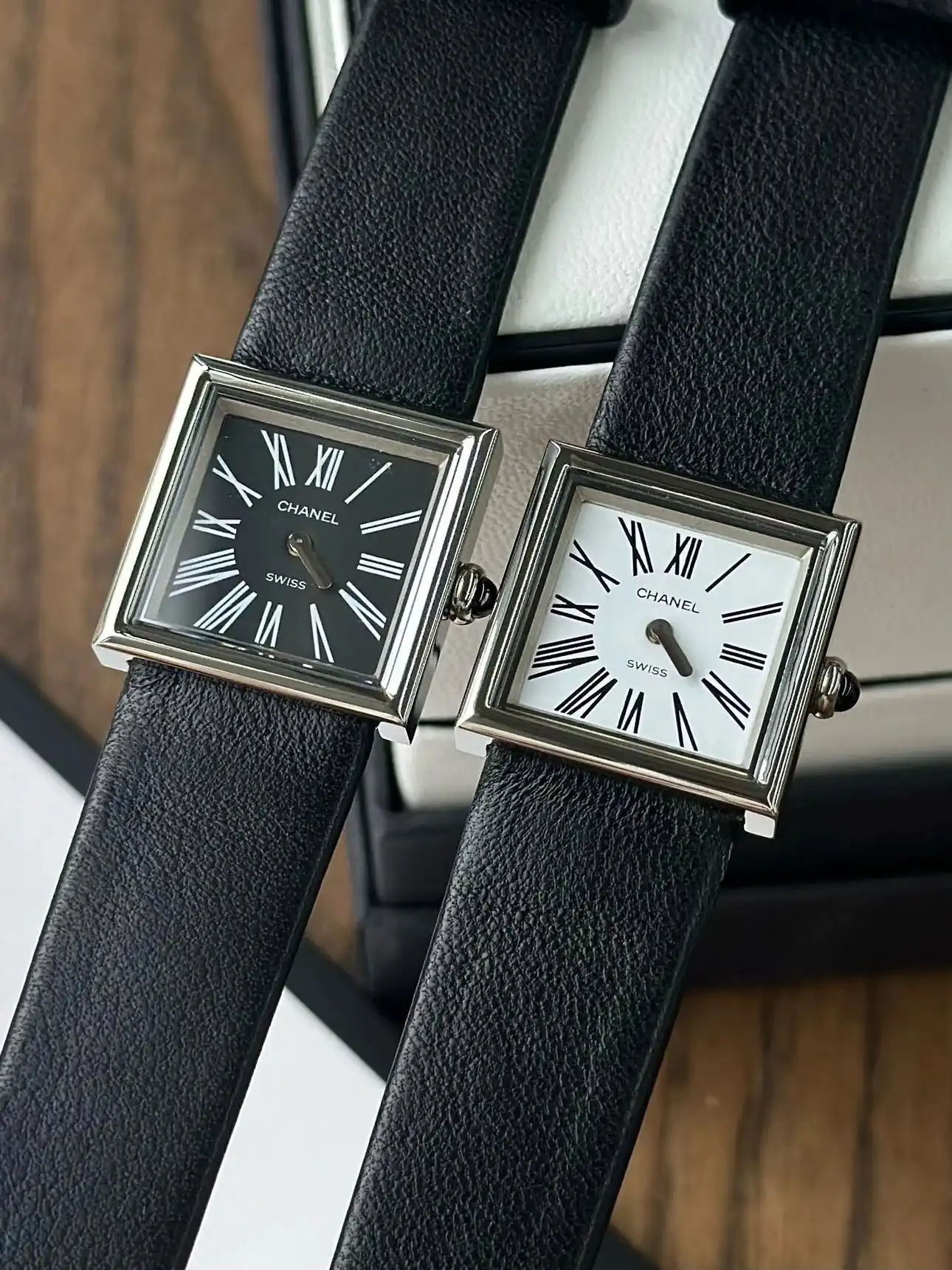Chanel Watches view 8