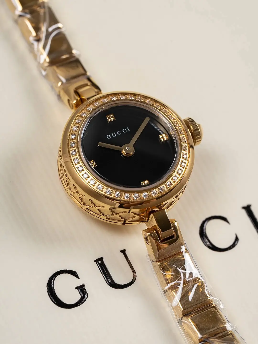 Gucci Watches [2 styles] view 3